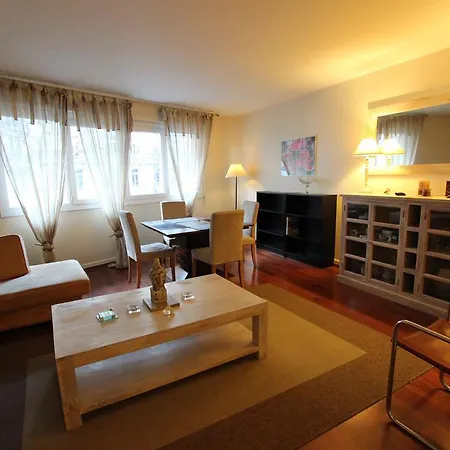 Parisian Flat Near Champs Elysees Appartamento *
