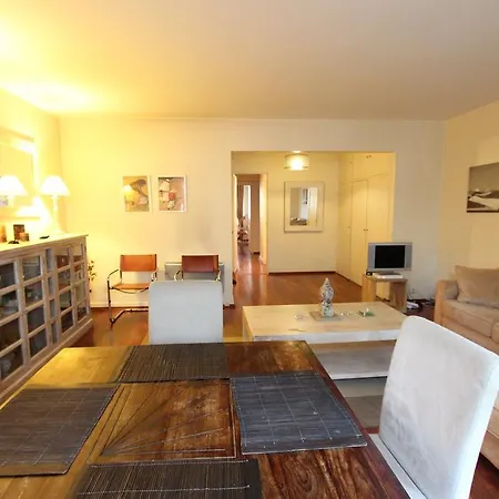 Parisian Flat Near Champs Elysees Appartamento *